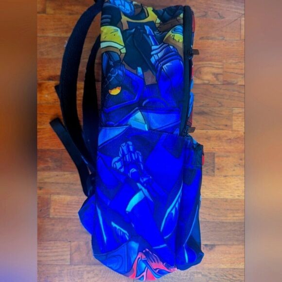 Space Junk Transformers Backpack - Picture 4 of 8